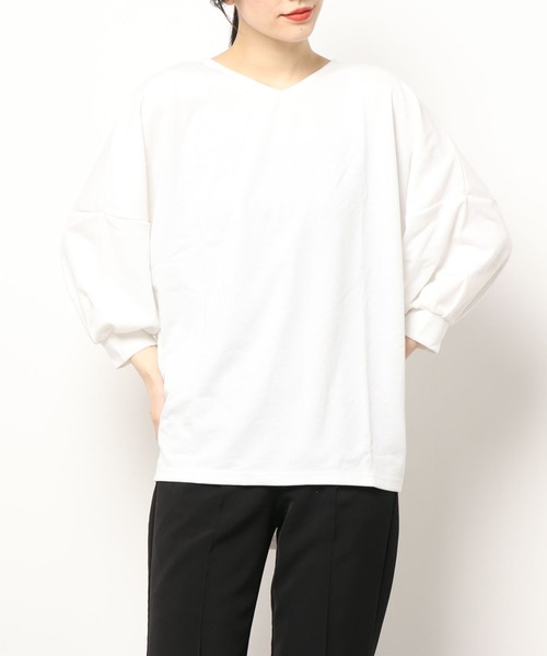 KOBE LETTUCE(コウベレタス)の「サイドスリットロングチュニック(Tシャツ/カットソー・レディース・ブラック/オフホワイト/ブルー/グレイッシュベージュ・FREE)」の2枚目の写真
