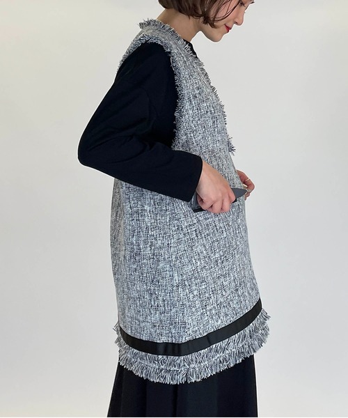 DIARIUM（ディアリウム）の「ツイードフリンジベスト（ベスト・レディース・ベージュ/グレー・M）」の6枚目の写真