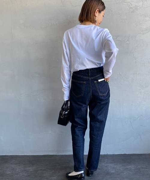LACOSTE（ラコステ）の「【WEB限定】[LACOSTE/ラコステ] ワンポイントロゴ クルーネックロンT（Tシャツ/カットソー・レディース・ホワイト/ブラック・4/3/5）」の4枚目の写真