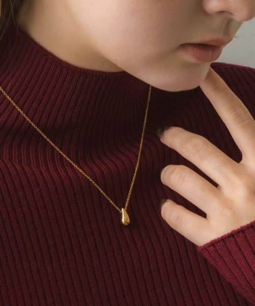 muku(ムク)の「金属アレルギー対応 ニュアンスドロップネックレス/サージカルステンレス/316L(ネックレス・レディース・シルバー/ゴールド・45cm/52cm)」の4枚目の写真