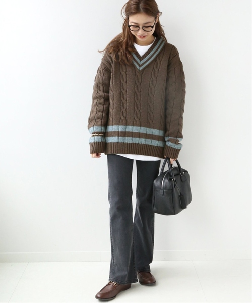 Oldderby Knitwear（オールダービーニットウェア）の「《追加》【Oldderby Knitwear】Vネックニットプルオーバー（ニット/セーター・レディース・ネイビー/ブラウン・LARGE）」の3枚目の写真