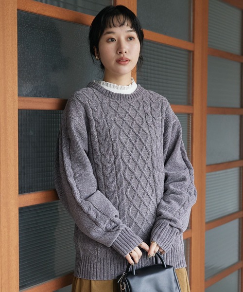 CRAFT STANDARD BOUTIQUE（クラフトスタンダードブティック）の「モールケーブル編みクルーネックニット（ニット/セーター・メンズ・ブラック/ブルーグリーン/グレイッシュベージュ/オフホワイト/チャコールグレー/グレー・M/L/LL）」の4枚目の写真