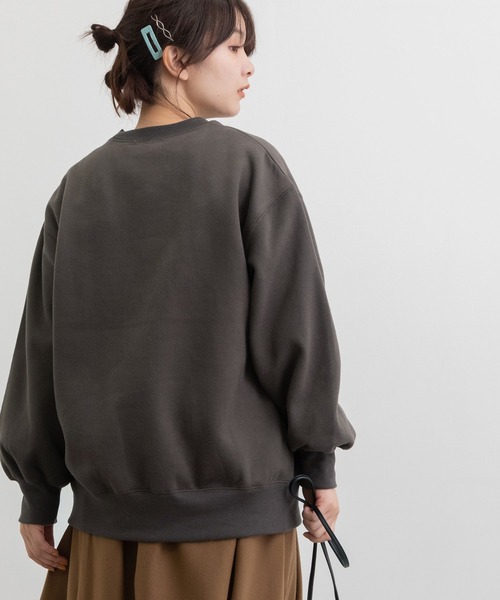 POU DOU DOU(プードゥドゥ)の「ワンポイント刺繍 裏起毛ワイドトレーナー(スウェット・レディース・アイボリー/オレンジ/ダークグレー/ミント・3)」の17枚目の写真