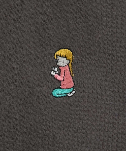 POU DOU DOU(プードゥドゥ)の「ワンポイント刺繍 裏起毛ワイドトレーナー(スウェット・レディース・アイボリー/オレンジ/ダークグレー/ミント・3)」の21枚目の写真