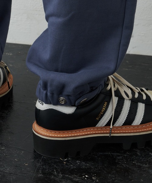 AIVER（アイバー）の「AIVER　A刺繍ヘビーウエイトスウェットパンツ（スウェットパンツ・メンズ・グレイッシュブルー/グレー/ブラック・LARGE/MEDIUM/SMALL）」の4枚目の写真