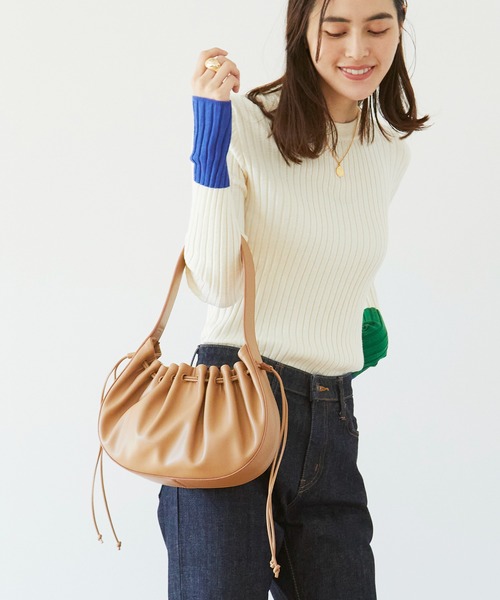 TREASURE TOPKAPI(トレジャートプカピ)の「【TREASURE TOPKAPI/トプカピ トレジャー】 ハーフムーン ソフト 巾着 バッグ(ハンドバッグ・レディース・ブラウン/ブラック/ピンク系その他・FREE)」の3枚目の写真