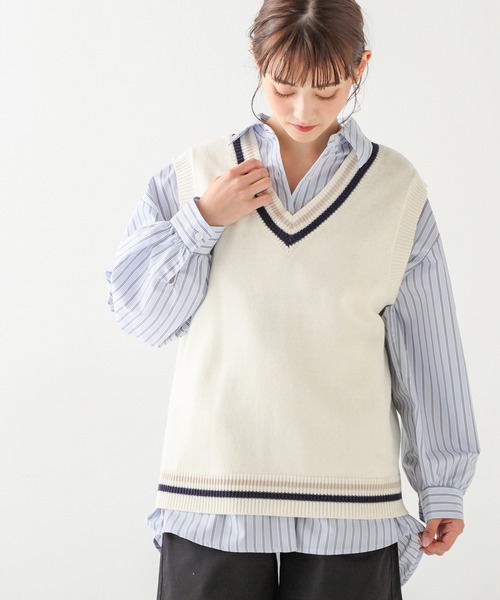 Honeys(ハニーズ)の「刺繍入りストライプシャツ(シャツ/ブラウス・レディース・ブルー系その他/パープル系その他/イエロー系その他/ピンク系その他・S/M/L)」の7枚目の写真