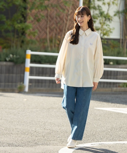 Honeys(ハニーズ)の「刺繍入りストライプシャツ(シャツ/ブラウス・レディース・ブルー系その他/パープル系その他/イエロー系その他/ピンク系その他・S/M/L)」の12枚目の写真