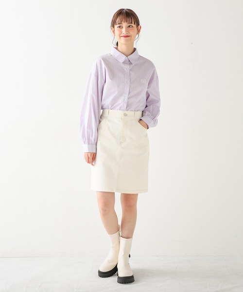 Honeys(ハニーズ)の「刺繍入りストライプシャツ(シャツ/ブラウス・レディース・ブルー系その他/パープル系その他/イエロー系その他/ピンク系その他・S/M/L)」の16枚目の写真