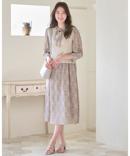 ANY SIS(エニィスィス)の「【2SET】ニットジレワンピース セット(セットアップ・レディース・ベージュ系5/スカイブルー系5・2/3/1)」の9枚目の写真