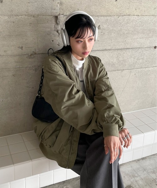 EPIMI E'PIMMY（エピミエピミー）の「〈ユニセックス〉オーバーサイズMA-１（MA-1・レディース・グレー/カーキ/ブラック・MEDIUM）」の19枚目の写真