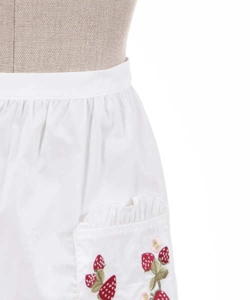 axes femme（アクシーズファム）の「苺刺繍ハーフエプロン（エプロン・レディース・キナリ/ワイン/ホワイト・MEDIUM）」の11枚目の写真