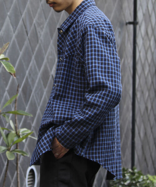 GLOSTER(グロスター)の「【GLOSTER/グロスター】ウエスタンチェックシャツ カットオフ USED加工 スナップボタン(シャツ/ブラウス・メンズ・ブルー系その他・M/L)」の8枚目の写真