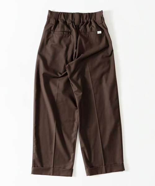 MUHET（ミュエータ）の「タックストレートパンツ（スラックス・レディース・カーキ/グレー/ブラウン/イエロー・X-LARGE/SMALL/MEDIUM）」の16枚目の写真