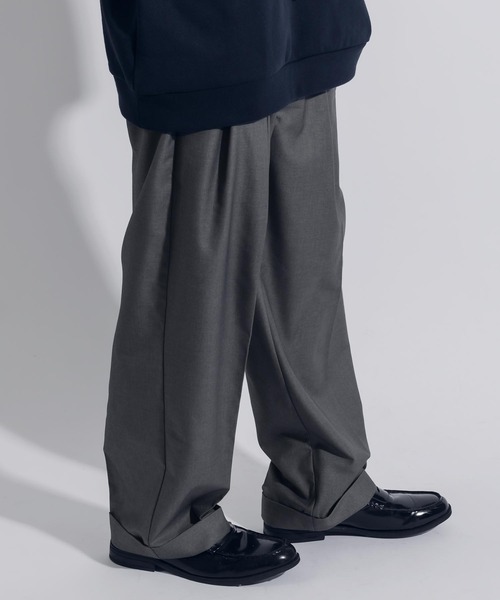 MUHET（ミュエータ）の「タックストレートパンツ（スラックス・レディース・カーキ/グレー/ブラウン/イエロー・X-LARGE/SMALL/MEDIUM）」の7枚目の写真