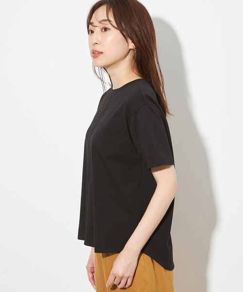 Petit Honfleur(プチオンフルール)の「【接触冷感・UVカット】オーガニックコットンラウンドヘムTシャツ(Tシャツ/カットソー・レディース・ホワイト/ブラック/イエロー/オレンジ・L/M)」の6枚目の写真