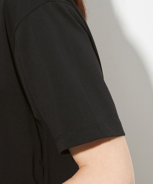 Petit Honfleur(プチオンフルール)の「【接触冷感・UVカット】オーガニックコットンラウンドヘムTシャツ(Tシャツ/カットソー・レディース・ホワイト/ブラック/イエロー/オレンジ・L/M)」の9枚目の写真