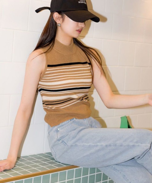 SpRay（スプレイ）の「マルチボーダーハイネックタンク（タンクトップ・レディース・グレイッシュベージュ/ブラック/カーキ/モカ/ベージュ・FREE）」の3枚目の写真