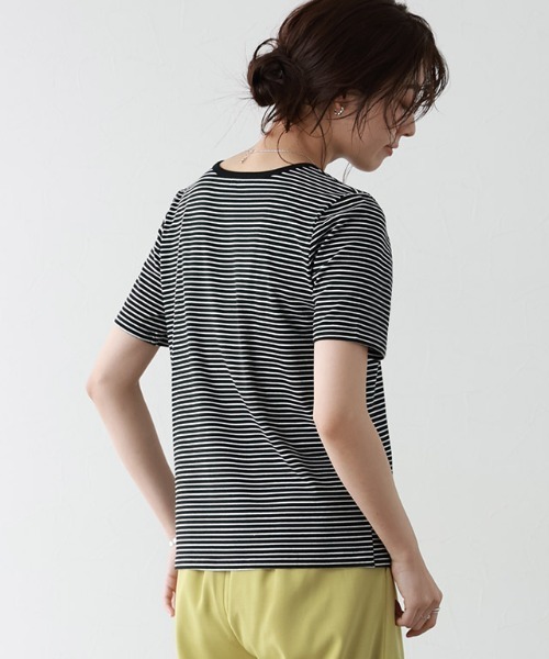 Pierrot(ピエロ)の「シンプルボーダーTシャツ(Tシャツ/カットソー・レディース・ホワイト×ブラック/ブラック×ホワイト・M/L)」の7枚目の写真
