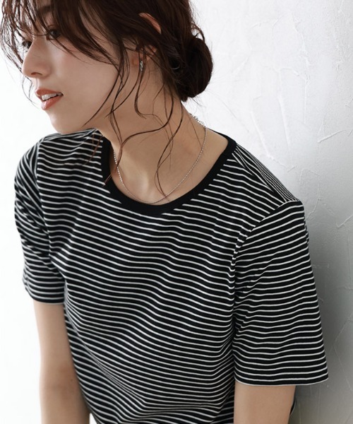 Pierrot(ピエロ)の「シンプルボーダーTシャツ(Tシャツ/カットソー・レディース・ホワイト×ブラック/ブラック×ホワイト・M/L)」の13枚目の写真