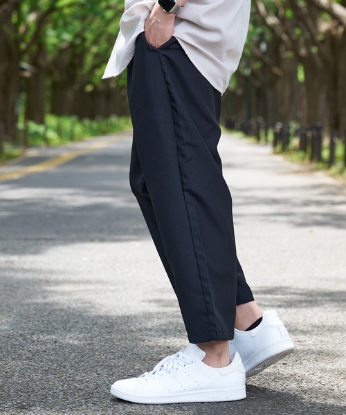 Blue Standard （ブルースタンダード）の「【BLUE STANDARD/ブルースタンダード】接触冷感 　ポリトロワンタック　ウエストゴム　クロップドパンツ（その他パンツ・メンズ・チャコールグレー/ブルー/ブラック/ベージュ・MEDIUM/LARGE/X-LARGE）」の18枚目の写真