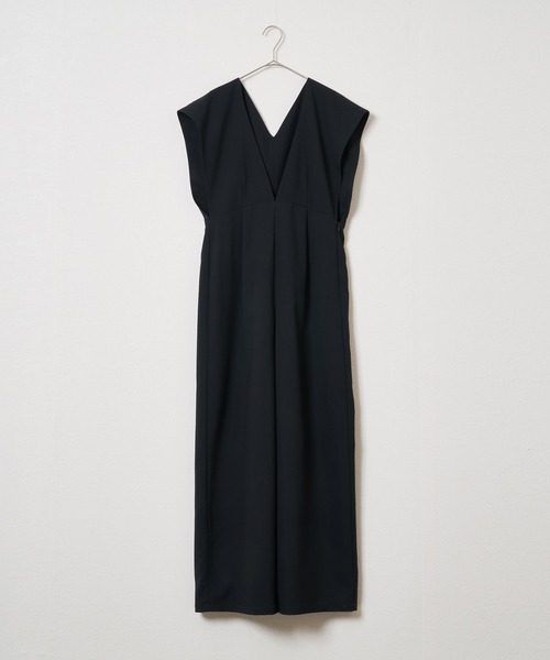 audrey and john wad（オードリーアンドジョンワッド）の「Vネックオールインワン -洗濯機洗い可-（つなぎ/オールインワン・レディース・ブラック/ライトイエロー/グレイッシュベージュ・マルチサイズ）」の11枚目の写真