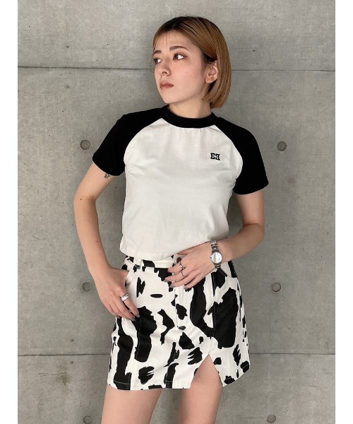 ENVYM（アンビー）の「スリットツイルミニスカート（スカート・レディース・ブラック/マルチ・SMALL/MEDIUM）」の7枚目の写真