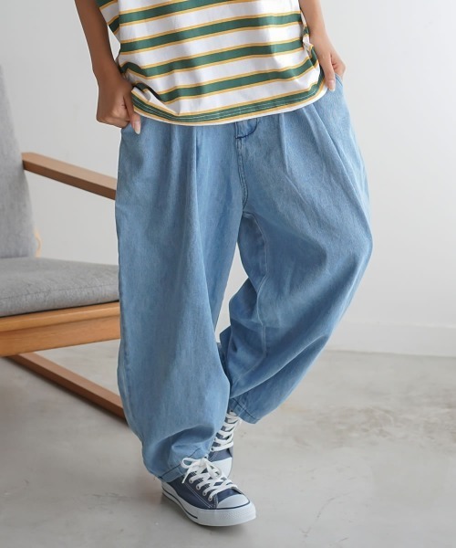 Auntie Rosa(アンティローザ)の「タックバルーンデニムパンツ(デニムパンツ・レディース・ブルー/ネイビー・MEDIUM/LARGE/SMALL)」の2枚目の写真