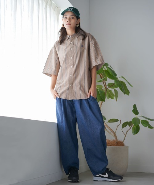 Auntie Rosa(アンティローザ)の「タックバルーンデニムパンツ(デニムパンツ・レディース・ブルー/ネイビー・MEDIUM/LARGE/SMALL)」の14枚目の写真