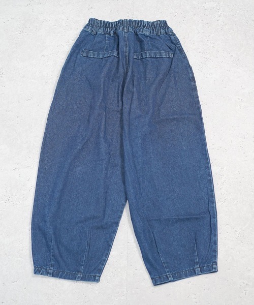Auntie Rosa(アンティローザ)の「タックバルーンデニムパンツ(デニムパンツ・レディース・ブルー/ネイビー・MEDIUM/LARGE/SMALL)」の19枚目の写真