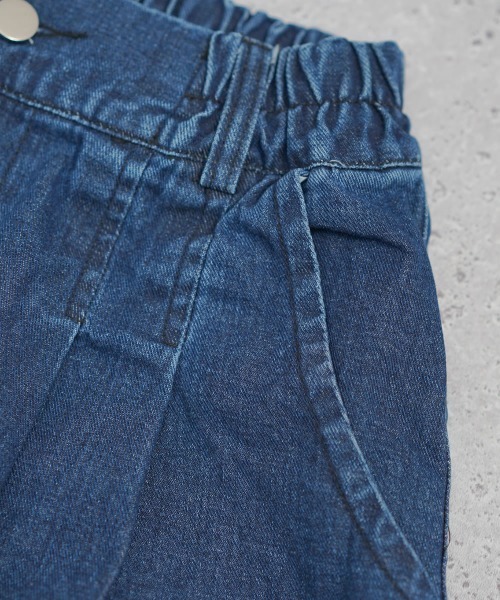 Auntie Rosa(アンティローザ)の「タックバルーンデニムパンツ(デニムパンツ・レディース・ブルー/ネイビー・MEDIUM/LARGE/SMALL)」の13枚目の写真