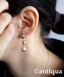 三連デザインピアス