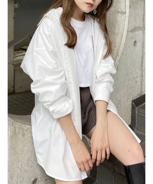 MURUA（ムルーア）の「ベーシックオーバーシャツ（シャツ/ブラウス・レディース・ブルー/その他1/ホワイト・FREE）」の2枚目の写真