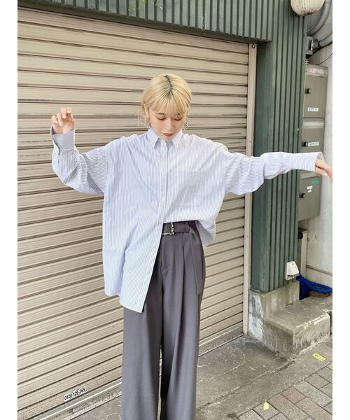 MURUA（ムルーア）の「ベーシックオーバーシャツ（シャツ/ブラウス・レディース・ブルー/その他1/ホワイト・FREE）」の5枚目の写真