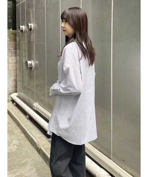 MURUA（ムルーア）の「ベーシックオーバーシャツ（シャツ/ブラウス・レディース・ブルー/その他1/ホワイト・FREE）」の17枚目の写真