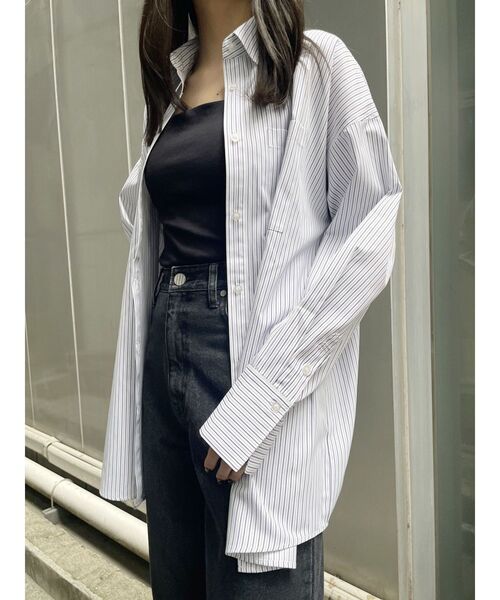 MURUA（ムルーア）の「ベーシックオーバーシャツ（シャツ/ブラウス・レディース・ブルー/その他1/ホワイト・FREE）」の6枚目の写真