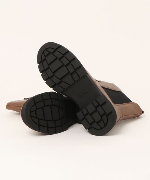 a.v.v（アーヴェヴェ）の「a.v.v / プルストラップ サイドゴアブーツ(チェルシーブーツ)（ブーツ・レディース・ベージュ/ダークブラウン/ブラック/グレー・L/M/S/LL）」の6枚目の写真