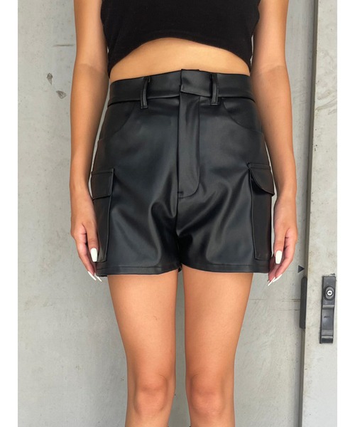 EGOIST(エゴイスト)の「カーゴポケットフェイクレザーショートパンツ(その他パンツ・レディース・ブラック・M/S)」の11枚目の写真