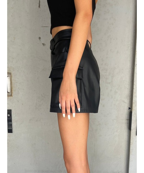 EGOIST(エゴイスト)の「カーゴポケットフェイクレザーショートパンツ(その他パンツ・レディース・ブラック・M/S)」の12枚目の写真