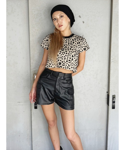 EGOIST(エゴイスト)の「カーゴポケットフェイクレザーショートパンツ(その他パンツ・レディース・ブラック・M/S)」の8枚目の写真