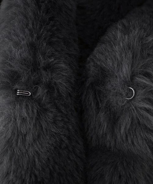 THE SHOP TK (ザ ショップ ティーケー )の「◆ふわふわフェイクファーベスト【洗濯機洗い可】(ベスト・レディース・ナチュラル/チャコールグレー・99)」の14枚目の写真