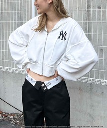 BACK TO THE FIELD | 【MLB】ロゴ刺繍コンパクトZIPパーカー(パーカー)