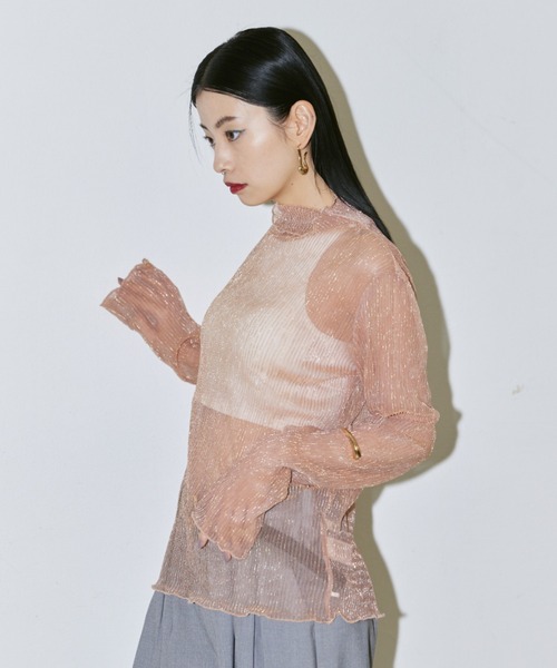 Solace(ソレイス)の「ラメプリーツシアータートルトップス(Tシャツ/カットソー・レディース・ベージュ/ピンク/ゴールド・FREE)」の22枚目の写真