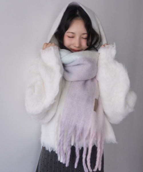 mellowneon（メロウネオン）の「ボリュームブロックチェックマフラー（マフラー・レディース・グレー/ベージュ/グリーン/ブラウン/チャコールグレー/ブルー/カーキ/ベビーピンク/マスタード・FREE）」の9枚目の写真