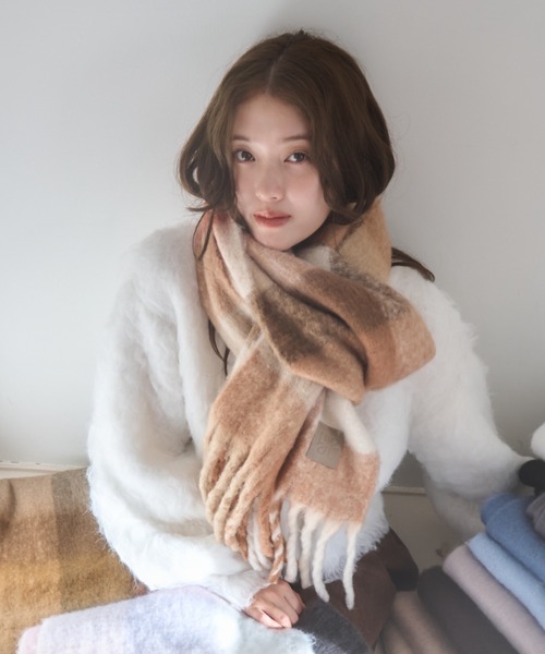 Chloé レアカラー ベージュ×ネイビーブロックチェックマフラー ラムズ ウール ブロックチェック マフラー（4色展開）｜マフラー＆手袋