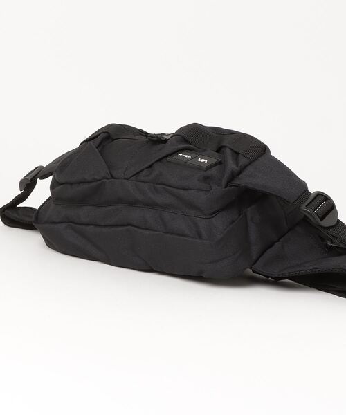 RVCA（ルーカ）の「RVCA メンズ  WAIST PACK DELUXE バッグ【2023年秋冬モデル】/ルーカワンポイントブランドロゴスクエアウエストバッグ（ボディバッグ/ウエストポーチ・メンズ・ブラック・FREE）」の3枚目の写真