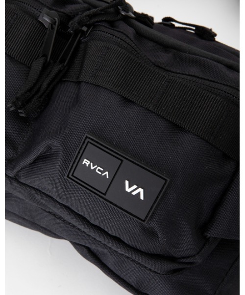 RVCA（ルーカ）の「RVCA メンズ  WAIST PACK DELUXE バッグ【2023年秋冬モデル】/ルーカワンポイントブランドロゴスクエアウエストバッグ（ボディバッグ/ウエストポーチ・メンズ・ブラック・FREE）」の12枚目の写真