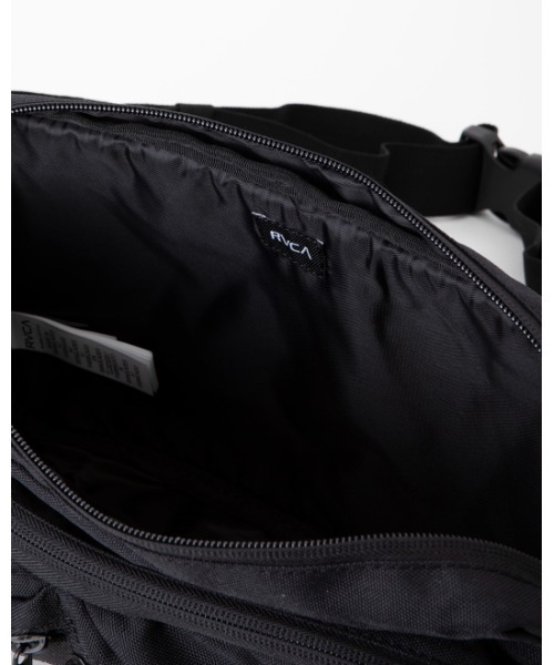 RVCA（ルーカ）の「RVCA メンズ  WAIST PACK DELUXE バッグ【2023年秋冬モデル】/ルーカワンポイントブランドロゴスクエアウエストバッグ（ボディバッグ/ウエストポーチ・メンズ・ブラック・FREE）」の10枚目の写真