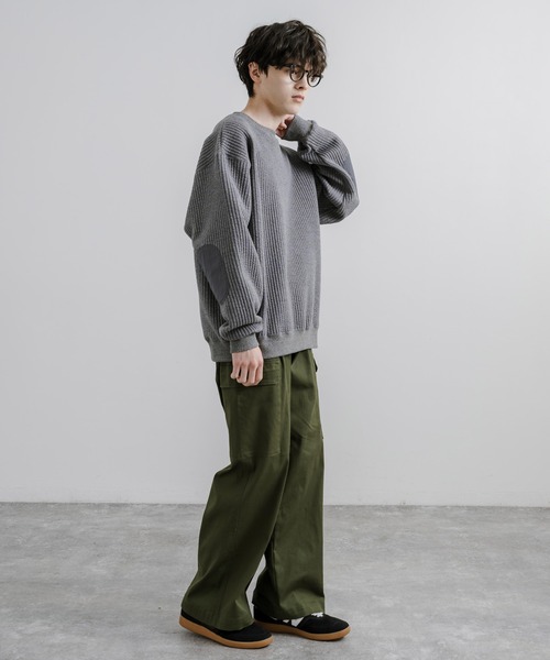 Audience(オーディエンス)の「Upscape Audience アップスケープオーディエンス 日本製 国産 「尾州」コットンキルト エルボーパッチ クルーネック スウェット AUD6471(スウェット・メンズ・アイボリー/オリーブ/チャコール/ブラック・L/XL/M)」の5枚目の写真