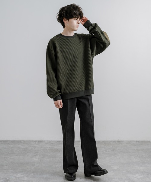 Audience(オーディエンス)の「Upscape Audience アップスケープオーディエンス 日本製 国産 「尾州」コットンキルト エルボーパッチ クルーネック スウェット AUD6471(スウェット・メンズ・アイボリー/オリーブ/チャコール/ブラック・L/XL/M)」の9枚目の写真